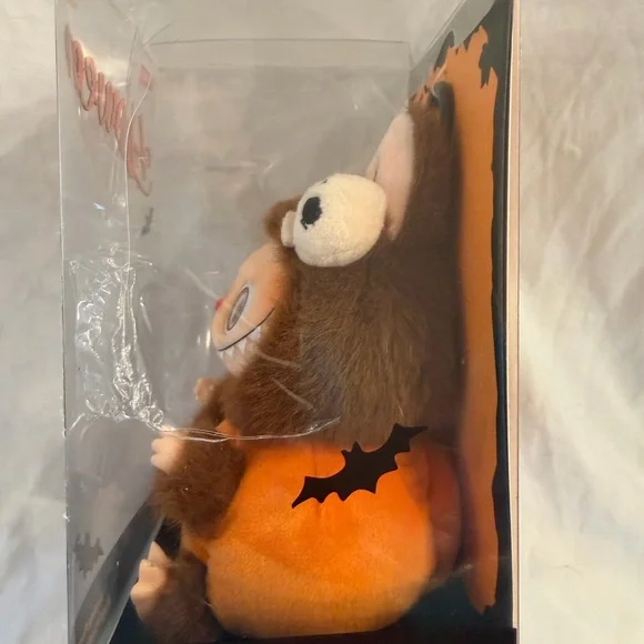 Pop Mart Sitting Pumpkin Labubu Plush Pendant (damaged box) - Picture 2 of 5